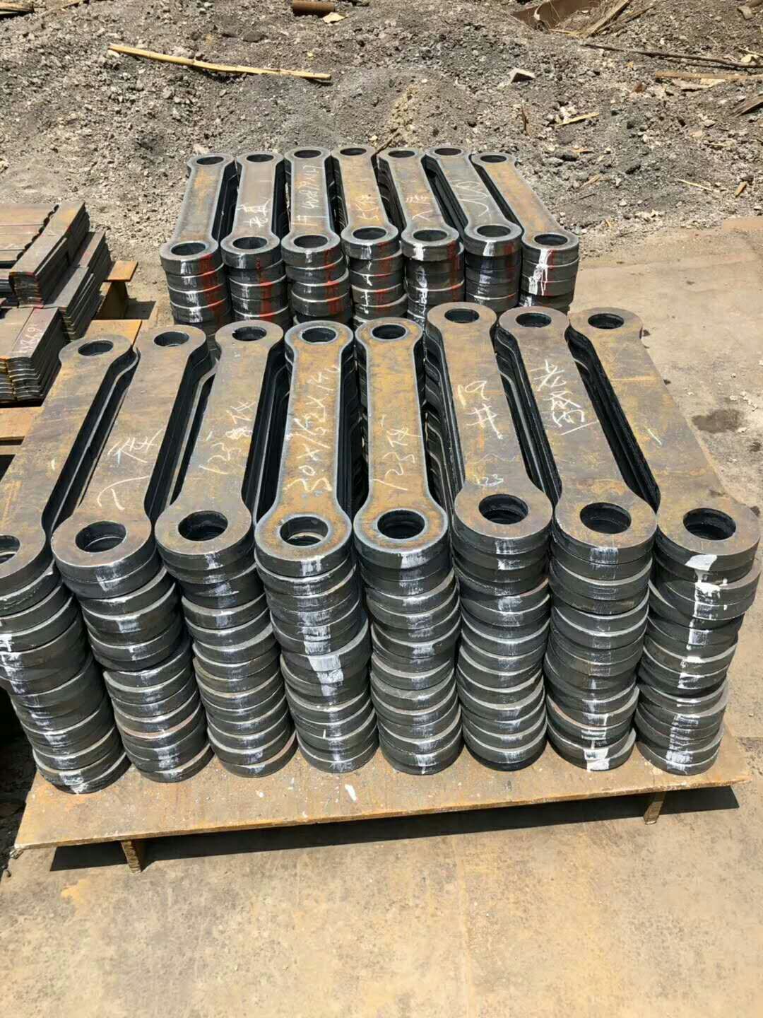 nm500耐磨板使用數(shù)控切割機時要注意的三個部分